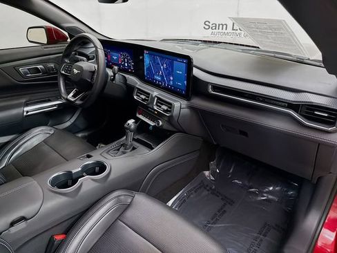 Used 2024 Ford Mustang Premium image 28