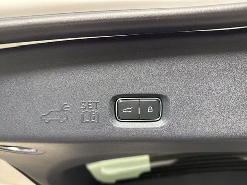 New 2025 Lincoln Navigator Reserve image 30