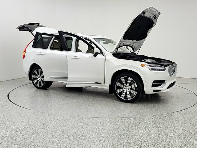 Certified 2025 Volvo XC90 T8 Plus w/ Protection Package Premier AWD/4WD image 10
