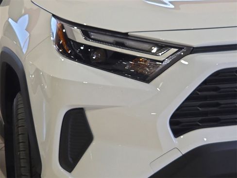 Certified 2025 Toyota RAV4 LE image 22