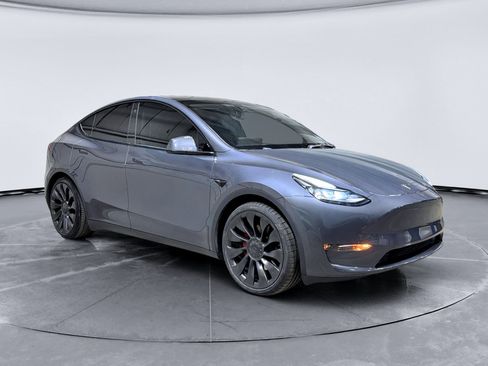 Used 2023 Tesla Model Y Performance AWD/4WD image 4