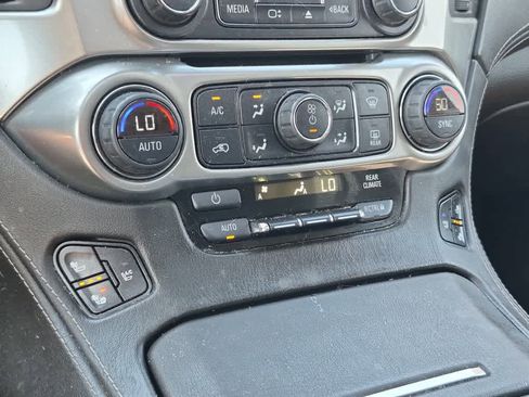 Used 2015 Chevrolet Tahoe LTZ AWD/4WD image 17