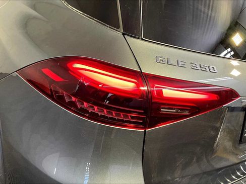 New 2026 Mercedes-Benz GLE 350 4MATIC image 5