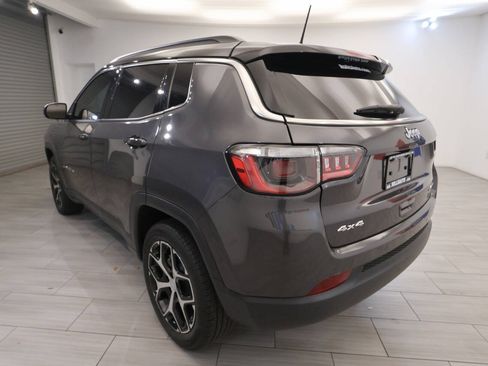 Used 2024 Jeep Compass Limited AWD/4WD image 3