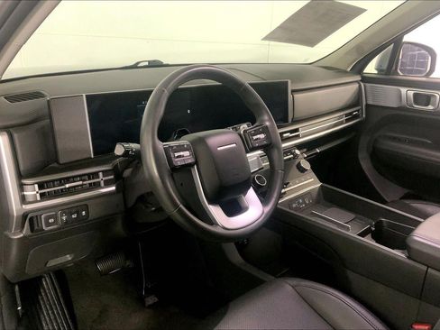 Used 2025 Hyundai Santa Fe SEL AWD/4WD image 14