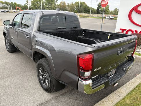 Used 2022 Toyota Tacoma SR5 image 6