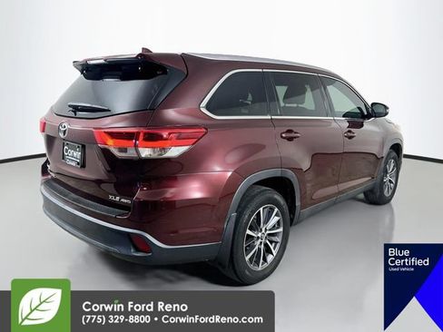 Used 2019 Toyota Highlander XLE AWD/4WD image 9