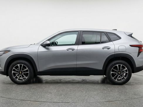 Used 2025 Chevrolet TrailBlazer LT image 5