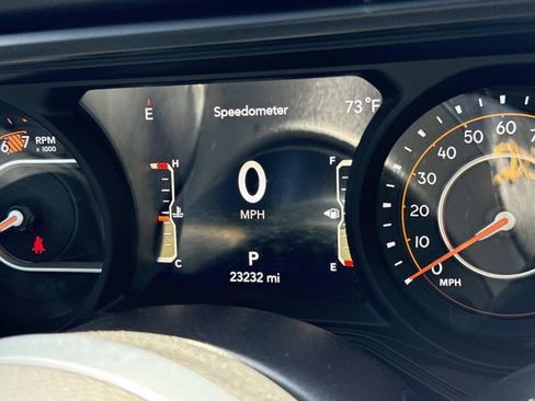 Used 2024 Jeep Wrangler Unlimited Sahara w/ Technology Group AWD/4WD image 20