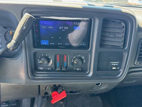 Used 2003 GMC Sierra 2500 SLE image 6