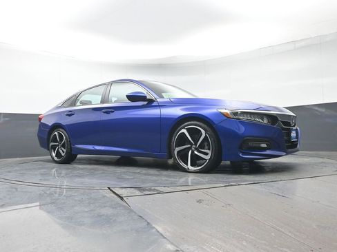 Used 2018 Honda Accord Sport image 32