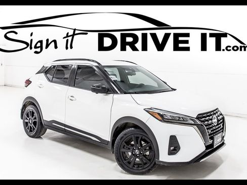 Used 2023 Nissan Kicks SR w/ SR Premium Package image 1