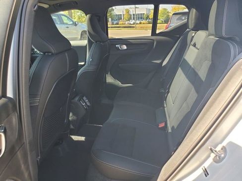 New 2026 Volvo XC40 B5 Ultra w/ Protection Package Premier image 27