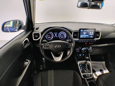 Used 2021 Hyundai Venue SEL FWD image 18