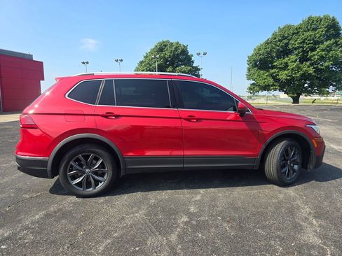 Used 2023 Volkswagen Tiguan SE FWD image 16