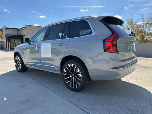 New 2026 Volvo XC90 B6 Ultra w/ Protection Package image 5
