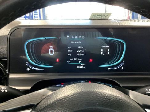 Used 2025 Kia Seltos S AWD/4WD image 24