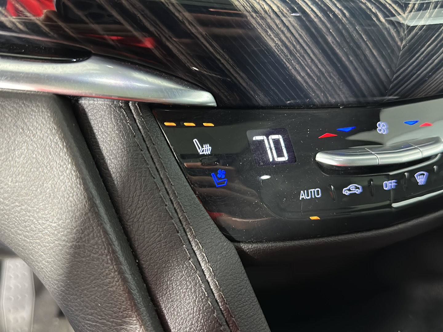 Used 2024 Cadillac XT6 Premium Luxury AWD/4WD image 24