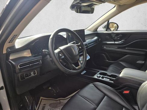 Used 2023 Lincoln Corsair Standard w/ Equipment Group 101A image 11