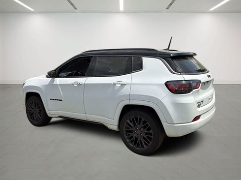Used 2022 Jeep Compass High Altitude AWD/4WD image 3