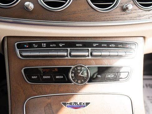 Used 2019 Mercedes-Benz E 300 4MATIC w/ Driver Assistance Package image 33