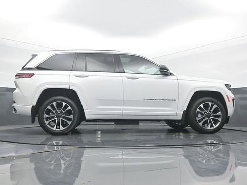 Used 2023 Jeep Grand Cherokee Overland AWD/4WD image 52