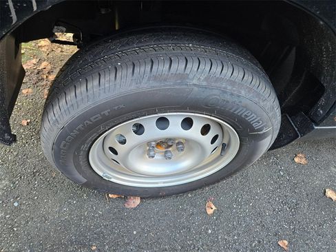 Used 2025 Ford Maverick XL w/ 4K Tow Package image 5