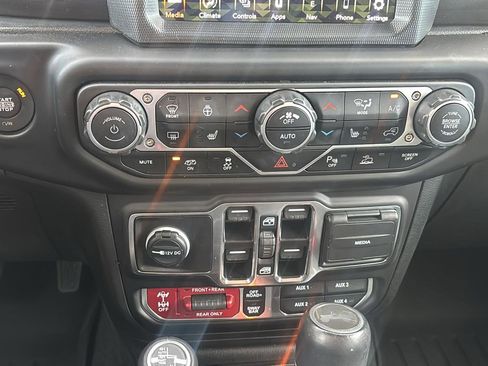 Used 2023 Jeep Wrangler Unlimited Rubicon 392 w/ Trailer Tow Package image 18