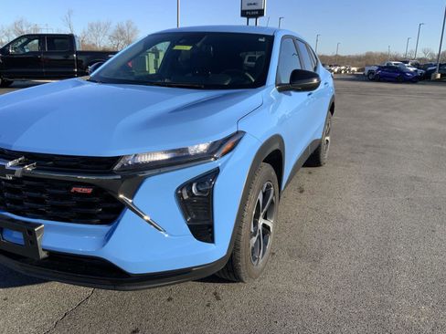 Used 2024 Chevrolet Trax RS image 14