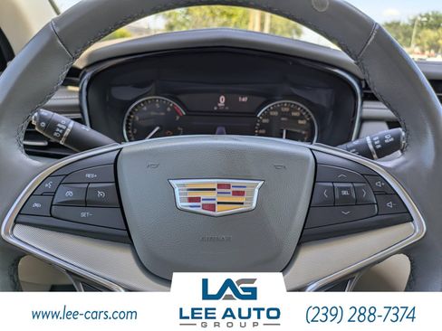 Used 2021 Cadillac XT5 Premium Luxury FWD image 23