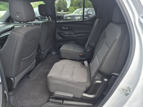 Used 2023 Chevrolet Traverse LT w/ LPO, Cargo Package AWD/4WD image 10