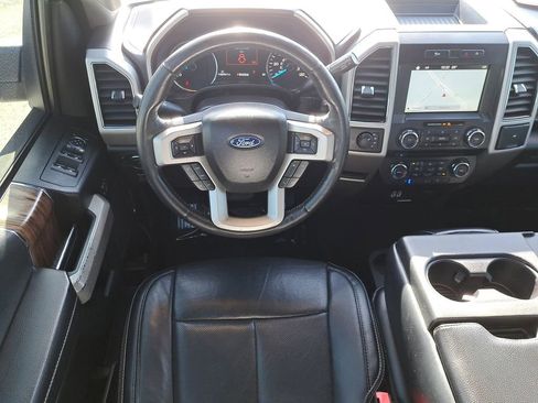 Used 2018 Ford F150 Lariat image 12