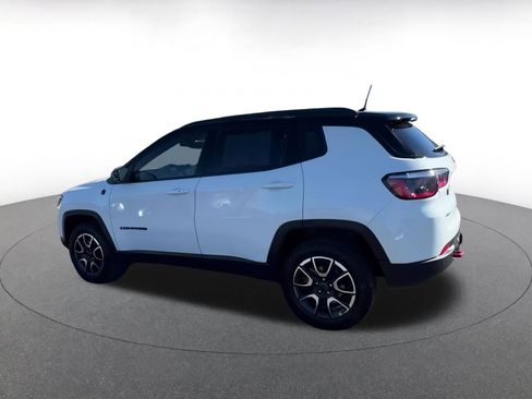 Used 2025 Jeep Compass Trailhawk w/ Trailer Tow Group image 10