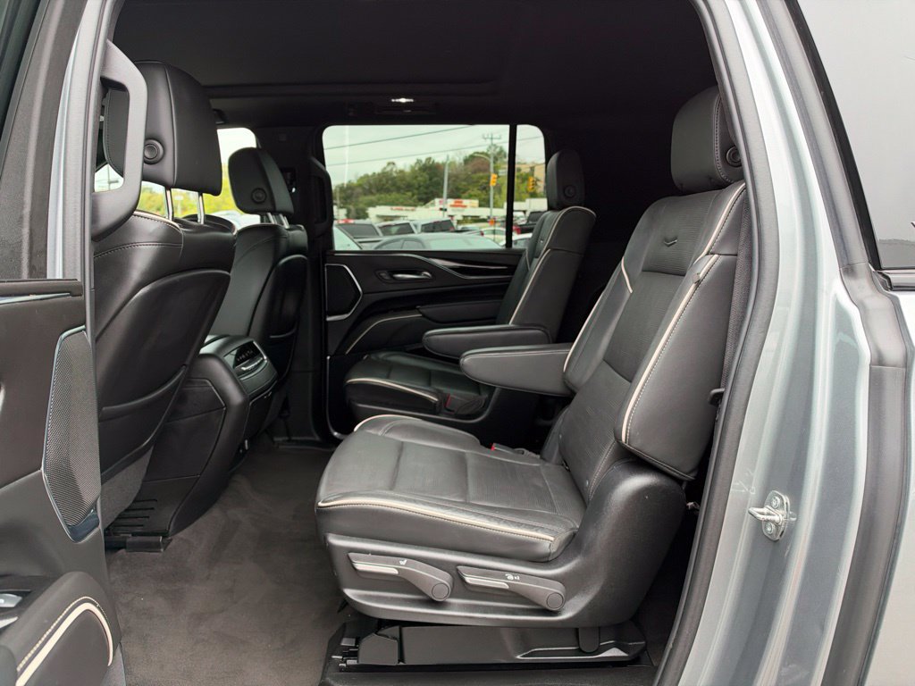 Used 2024 Cadillac Escalade ESV Sport RWD image 24