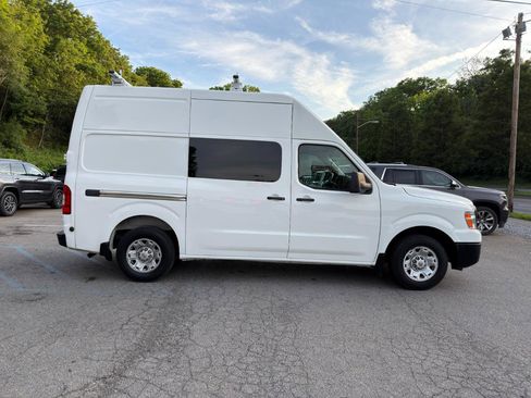Used 2018 Nissan NV 2500 SV w/ Navigation Package RWD image 4
