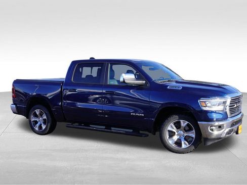 Used 2023 RAM 1500 Laramie AWD/4WD image 3