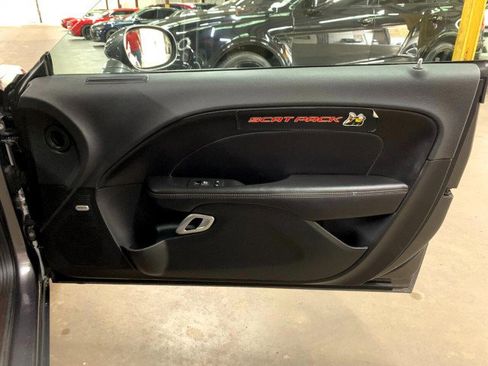 Used 2018 Dodge Challenger R/T Scat Pack w/ Leather Interior Group image 48