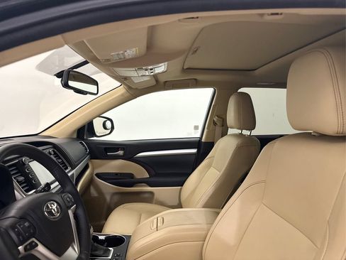 Used 2015 Toyota Highlander XLE FWD image 31