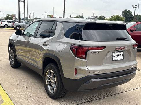 New 2026 GMC Terrain Elevation w/ Technology Package II FWD image 7