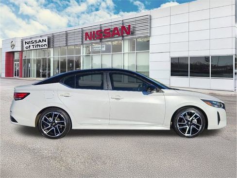 Certified 2024 Nissan Sentra SR w/ SR Premium Package image 8