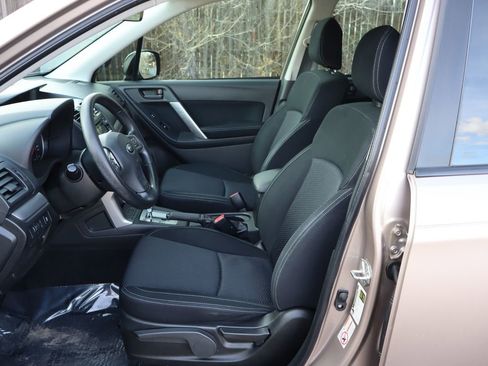 Used 2014 Subaru Forester 2.5i image 19