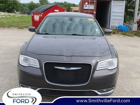 Used 2015 Chrysler 300 Limited w/ 300 Premium Group AWD/4WD image 1