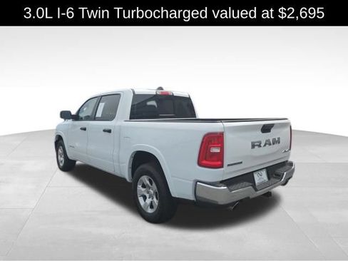 Used 2025 RAM 1500 Big Horn AWD/4WD image 3