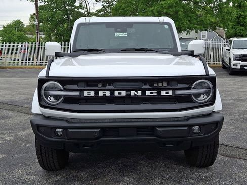 Certified 2025 Ford Bronco Outer Banks AWD/4WD image 2