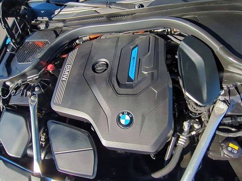 Used 2021 BMW 530e image 23