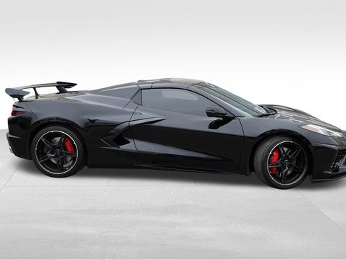 Certified 2022 Chevrolet Corvette Stingray Premium Conv w/ Z51 Performance Package RWD image 4