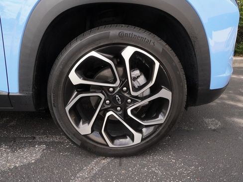 Used 2024 Chevrolet Trax RS w/ Sunroof Package FWD image 31