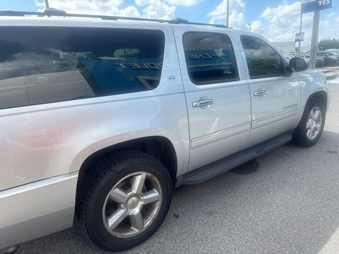 Used 2014 Chevrolet Suburban LTZ AWD/4WD image 5