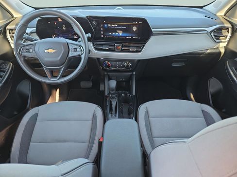 Used 2025 Chevrolet TrailBlazer LT image 11