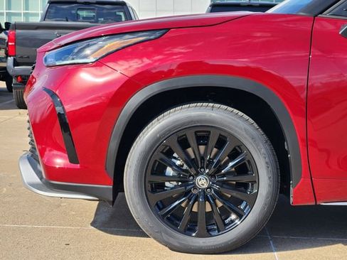 New 2026 Toyota Highlander XSE image 5